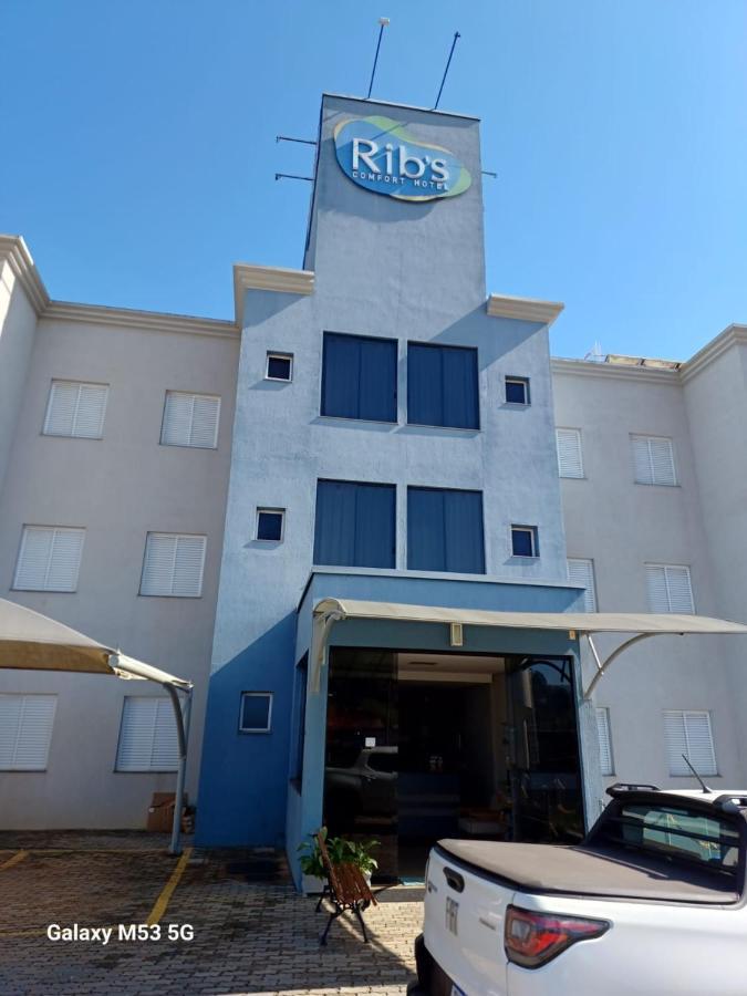 Ribs Hotel Piuí Exterior foto